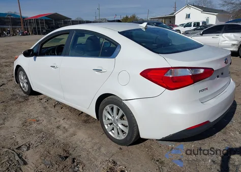 2014 Kia Forte Ex z USA, uszkodzony, nr VIN KNAFX4A86E5052466
